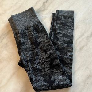 Size small black Gymshark camp leggings